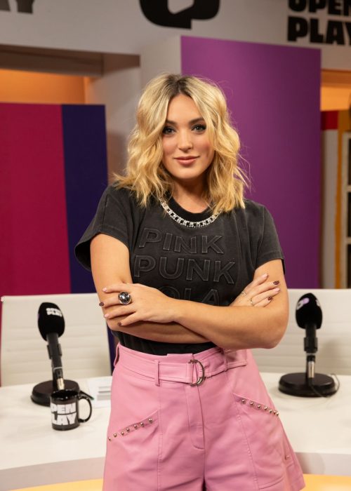 Pantalón ecopiel  corto Rosa Lola Casademunt