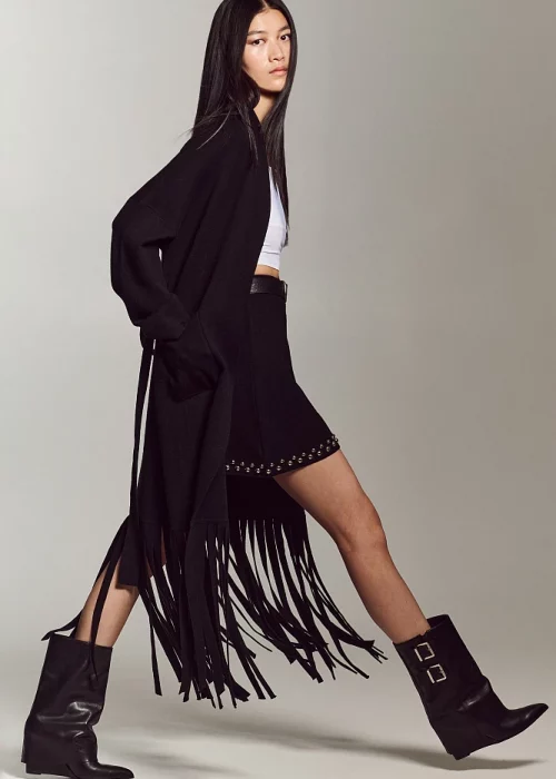 Chaqueta negra larga punto flecos