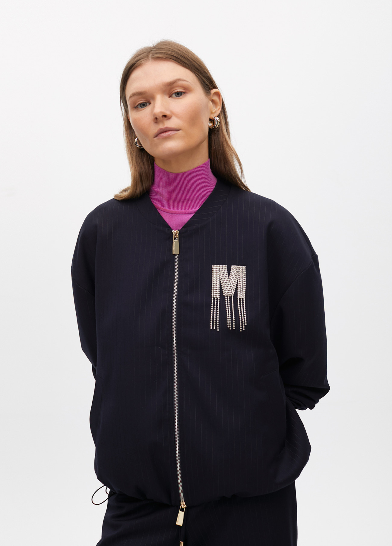 Bomber azul raya diplomática detalle joya Lola Casademunt - Imagen 7