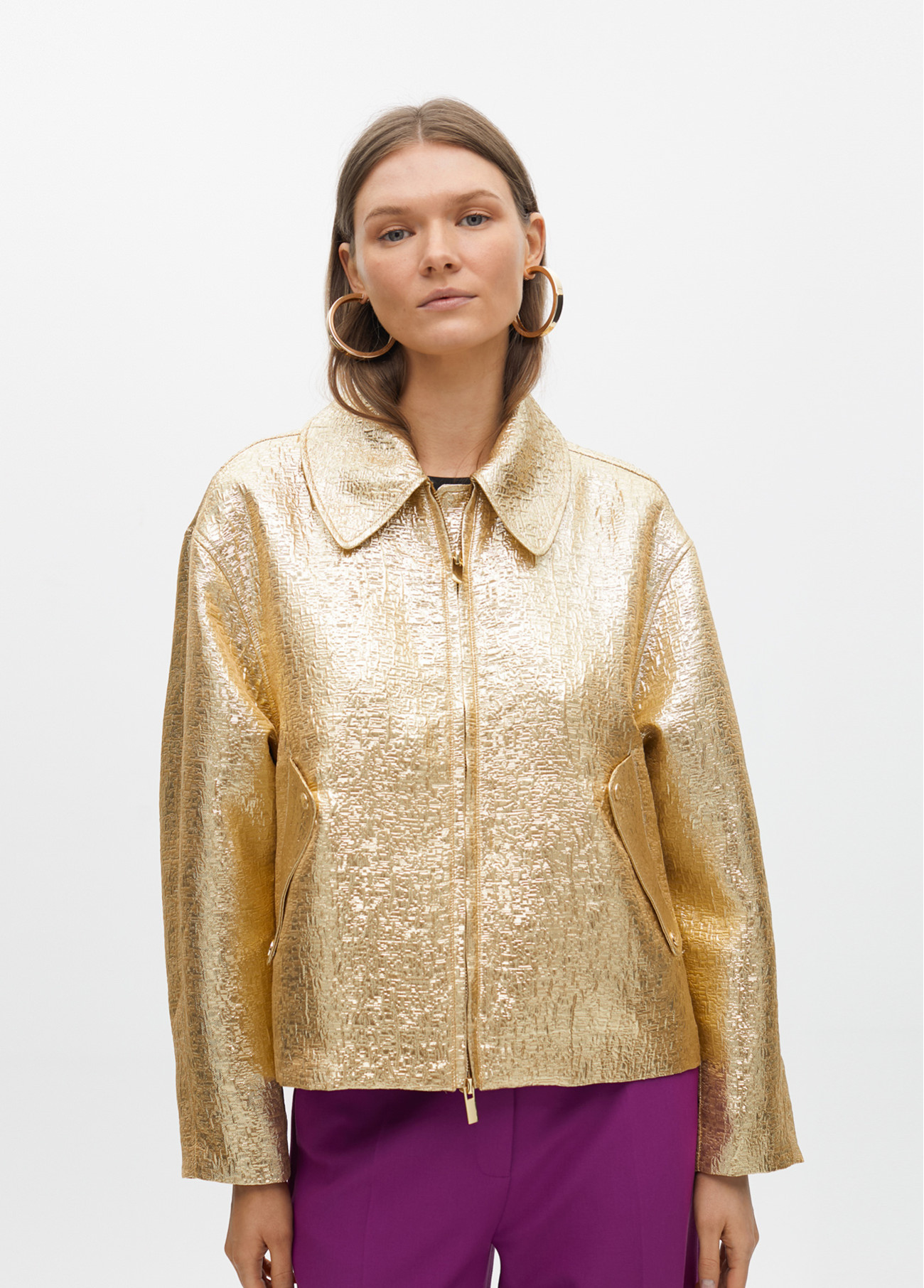 Bomber craquelada dorada Lola Casademunt - Imagen 9