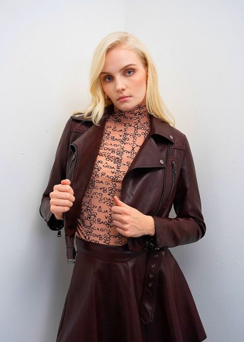 Chaqueta tipo cuero burdeos Knucles