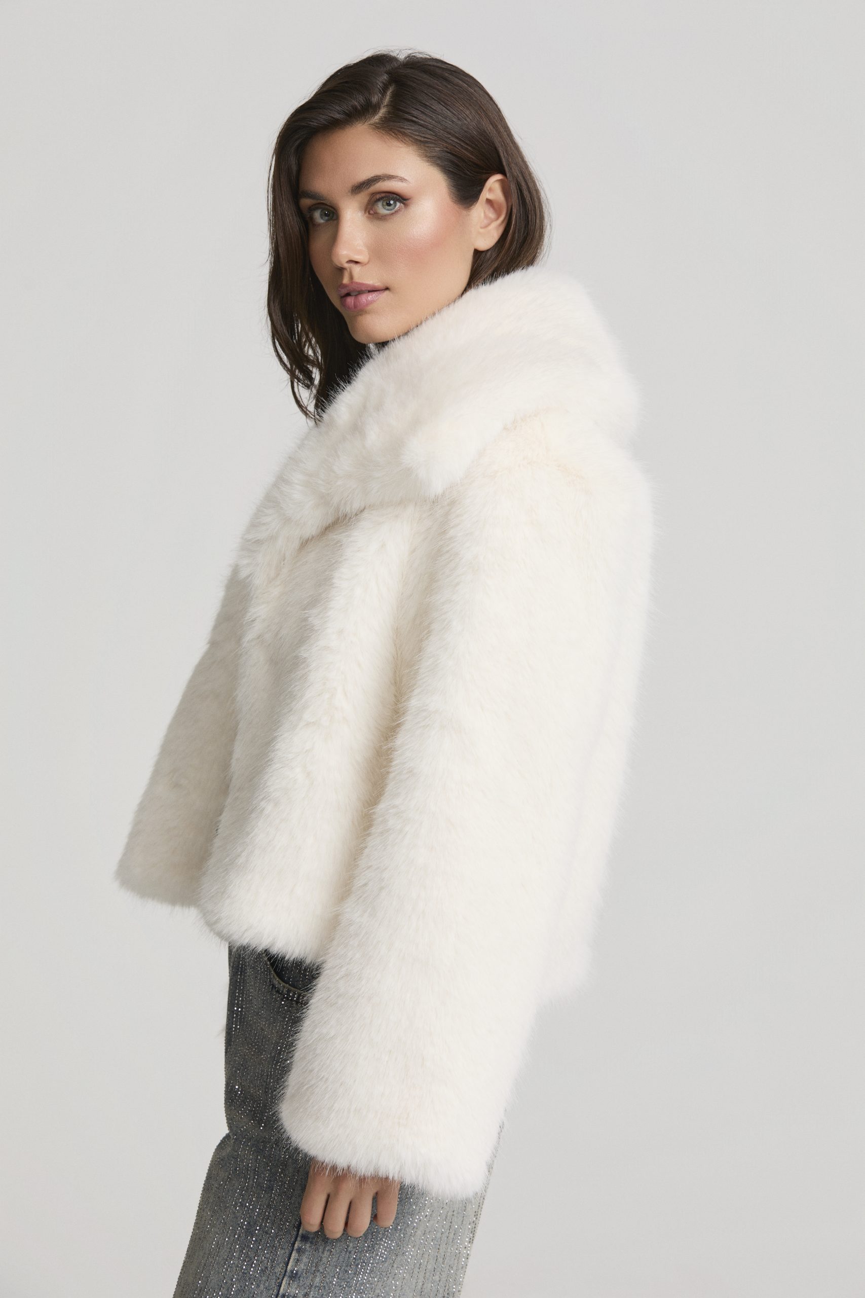 Abrigo Luna Fetiche Suances - Imagen 3