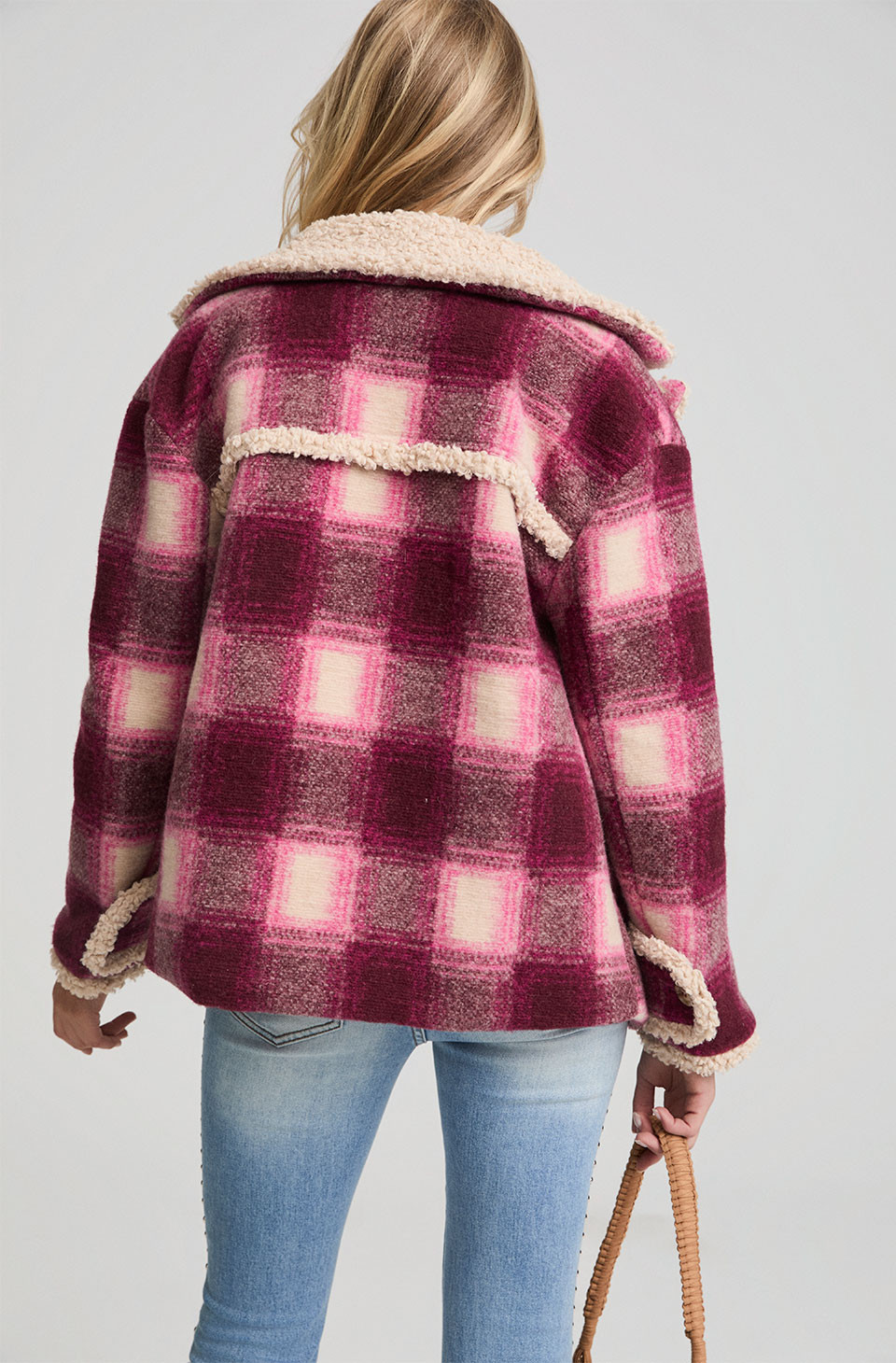 Abrigo Colorado Fetiche Suances - Imagen 3