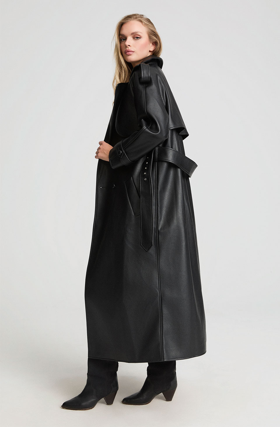 Abrigo Trench Negro Fetiche Suances - Imagen 4