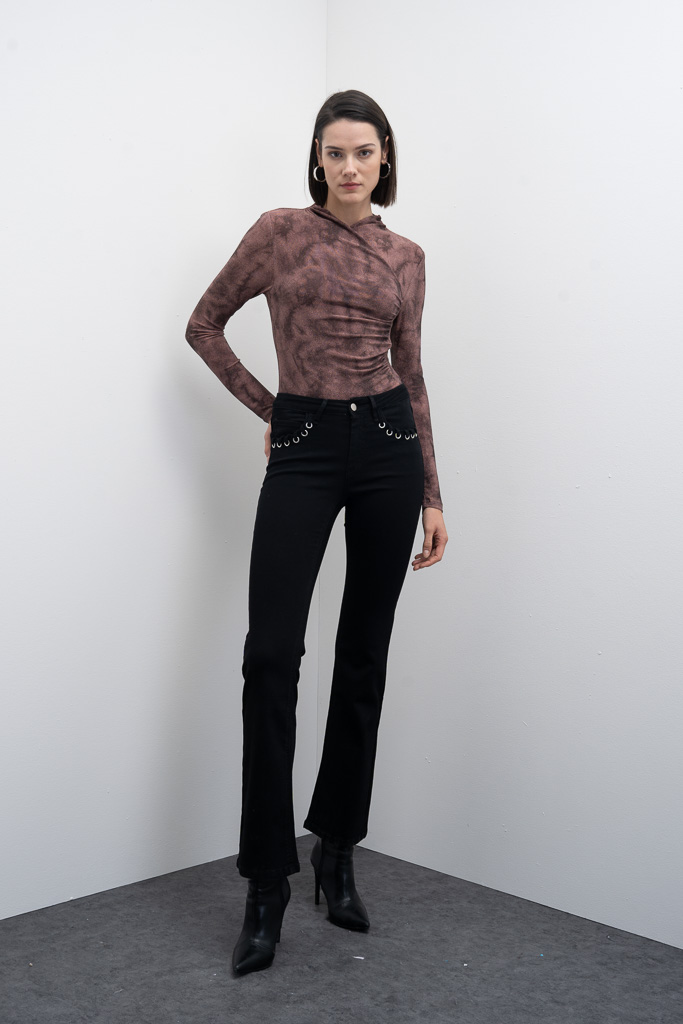 Jeans negros ojales Roka - Imagen 7