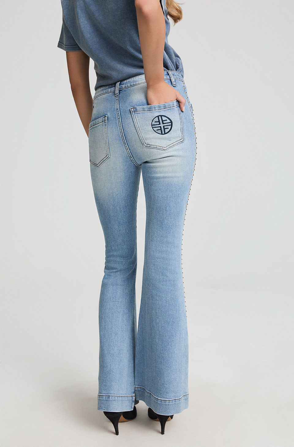 Tachas Jeans Fetiche Suances - Imagen 4