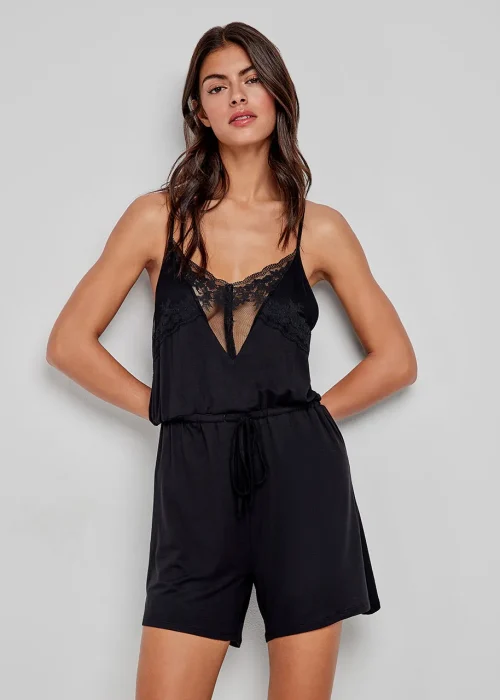 mono-corto-detalle-tejido-calado1737036775462705720