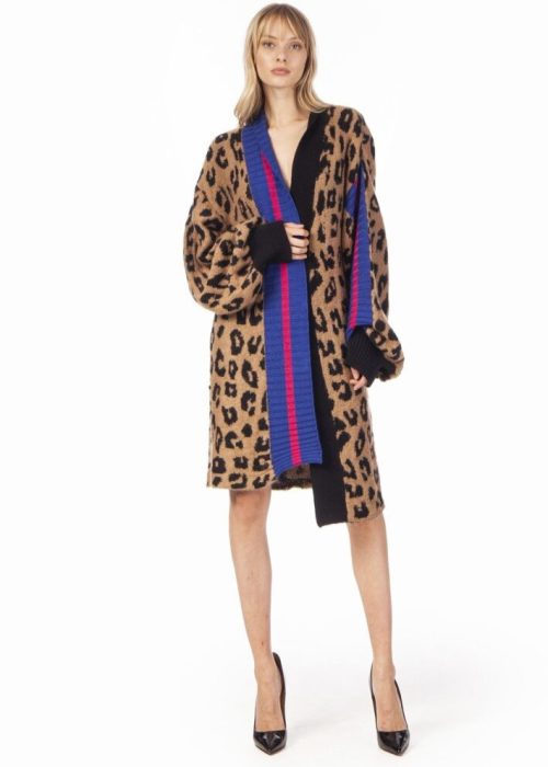 rebeca larga animal print de la firma odi et amo